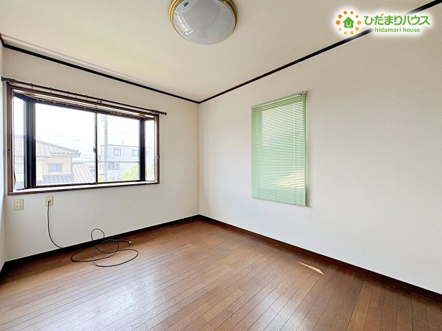 熊谷市大麻生　中古一戸建ての洋室