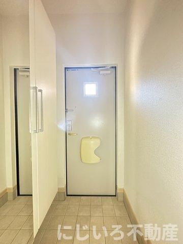 セレブリティCの玄関