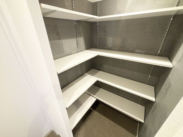 【収納】 | エステスクエアふじみ野B棟　(ふじみ野店) | 靴や外用品をすっきり収納できるSIC付き