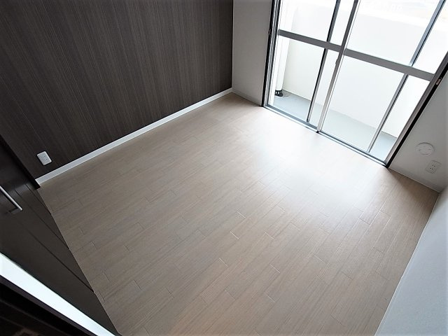 ロイヤルマンション1号棟の内装|壁紙もお洒落な雰囲気です