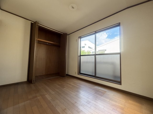 明石市大久保町江井島戸建の洋室