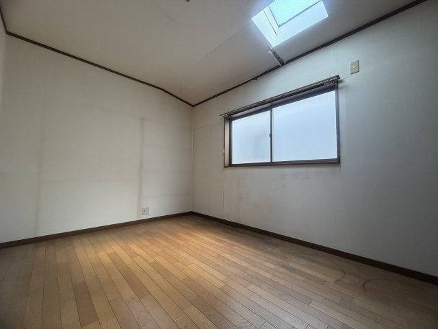 明石市大久保町江井島戸建の洋室