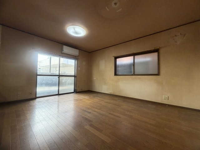 明石市大久保町江井島戸建の居間・リビング
