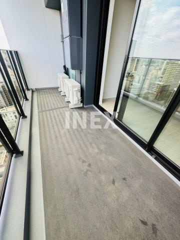 横浜市中区北仲通５丁目の賃貸マンションのバルコニー
