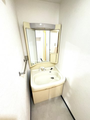 リーベスト昭島の独立洗面台