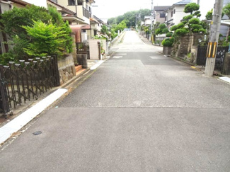 【前面道路含む現地写真】 | 川西市清流台6の15　中古一戸建て