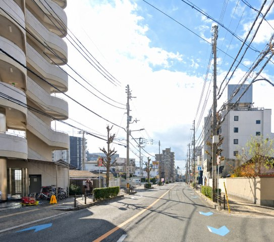 プラザサントリアの周辺