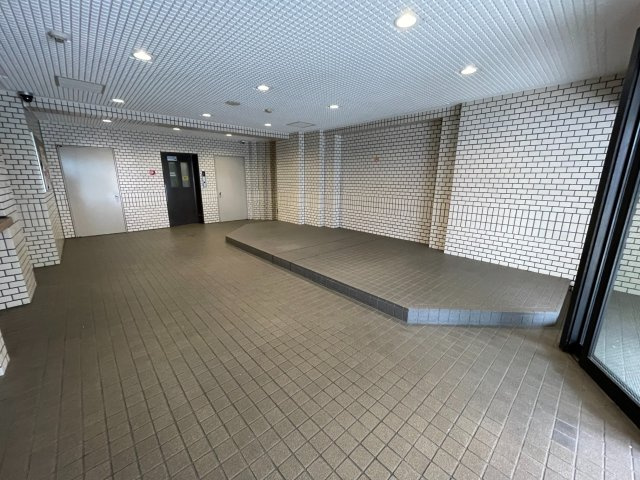 プレステージ府中のロビー