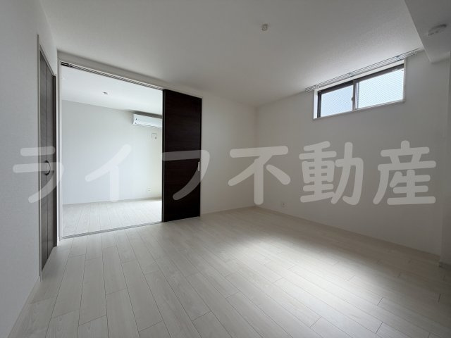 LUANAの居間・リビング