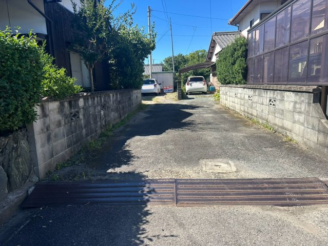 中西町　中古戸建の前面道路含む現地写真|【前面道路含む現地写真】