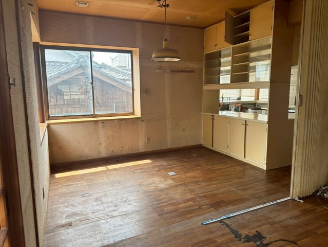 中西町　中古戸建のキッチン|【ダイニングキッチン】