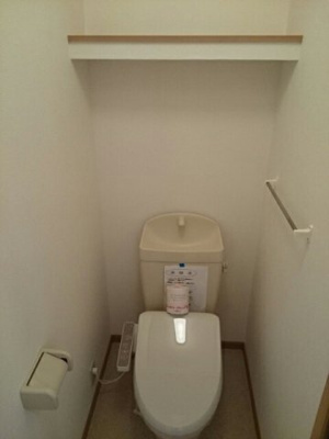 【トイレ】 | アドレス皆実 | 清潔感のあるトイレです