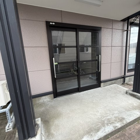 Ｊハイツ桜木のエントランス|落ち着いたエントランスです