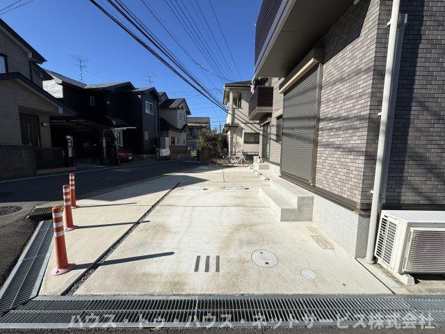 エルメゾン五香西の駐車場