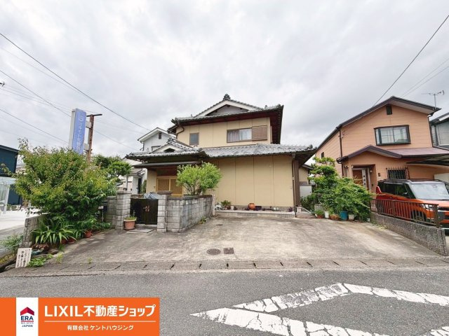 中古戸建　篠町広田2丁目の前面道路含む現地写真