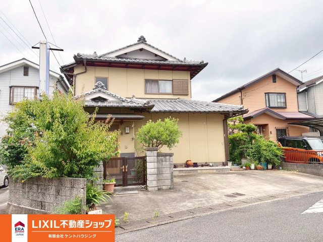 中古戸建　篠町広田2丁目の前面道路含む現地写真