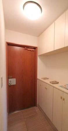 小石川シティハイツの玄関