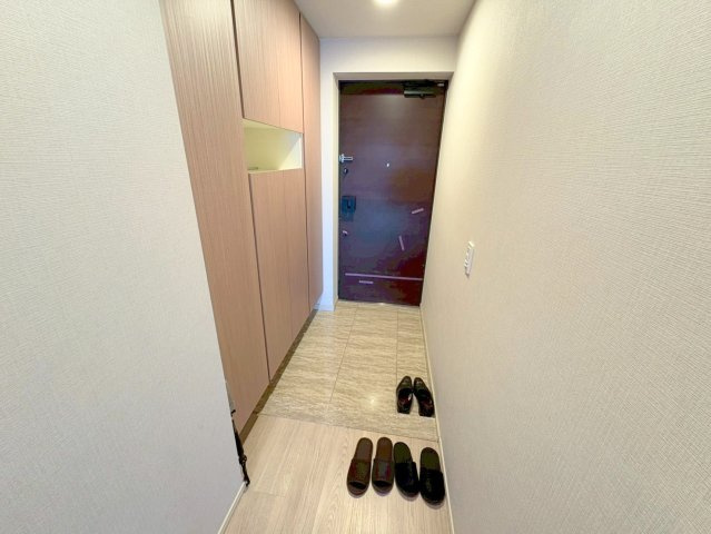 ザ・パークハウス宝塚の玄関|収納もある玄関です