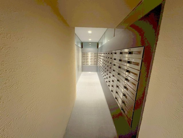 宝塚市栄町３丁目の賃貸マンションのロビー|清潔なロビーです