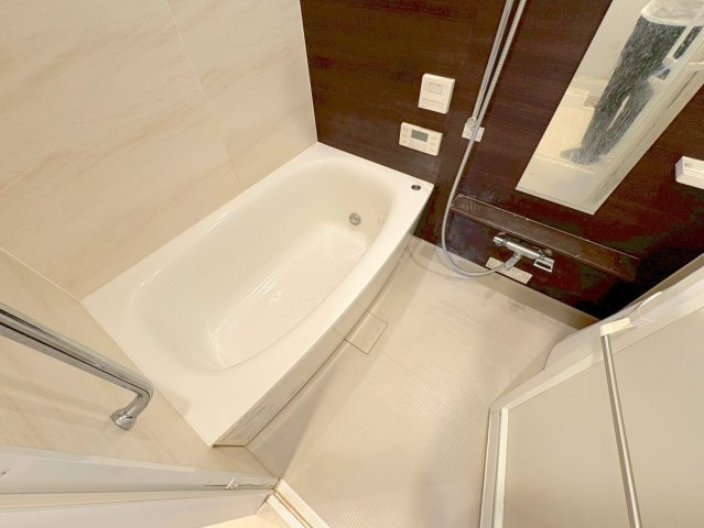 宝塚市栄町３丁目の賃貸マンションの浴室|きれいなお風呂です