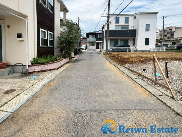 売地　茅ヶ崎市矢畑の前面道路含む現地写真
