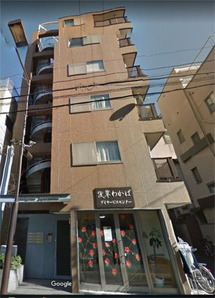 ペリグリンアパートメントのエントランス