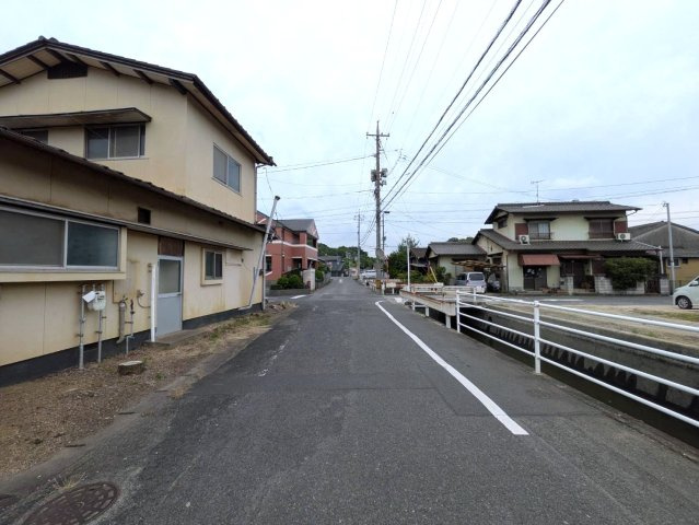 倉敷市神田一丁目 土地の前面道路含む現地写真|◆北西側前面道路の幅員は5.9ｍです。