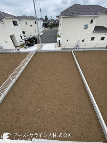 【庭】 | 野田木間ヶ瀬第2　全8棟 | おうち時間をより豊かにしてくれるお庭付き。休日にはお子様との外遊びやガーデニングなど、気軽に自然を感じられる住まいです。