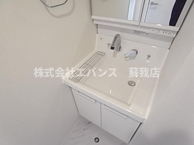 【独立洗面台】 | ディアマンテス新宿 | 朝の支度にも助かる、独立の洗髪洗面化粧台
