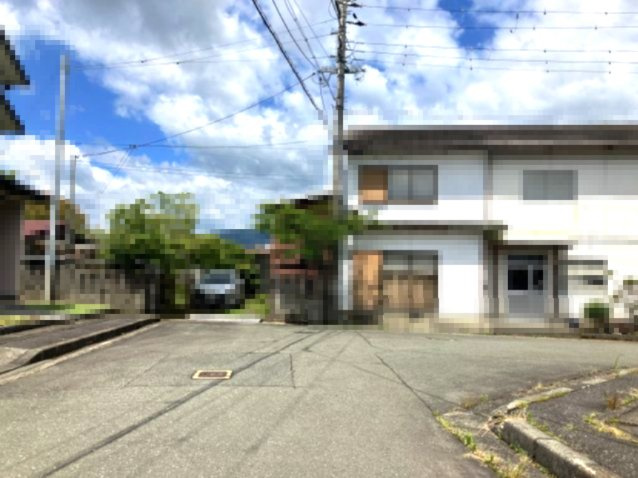 高島市鴨中古倉庫の周辺|前面道路