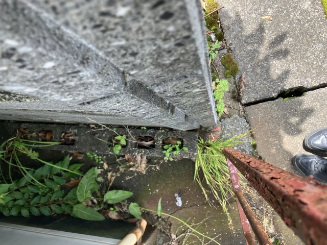 高島市鴨中古倉庫のその他|境界