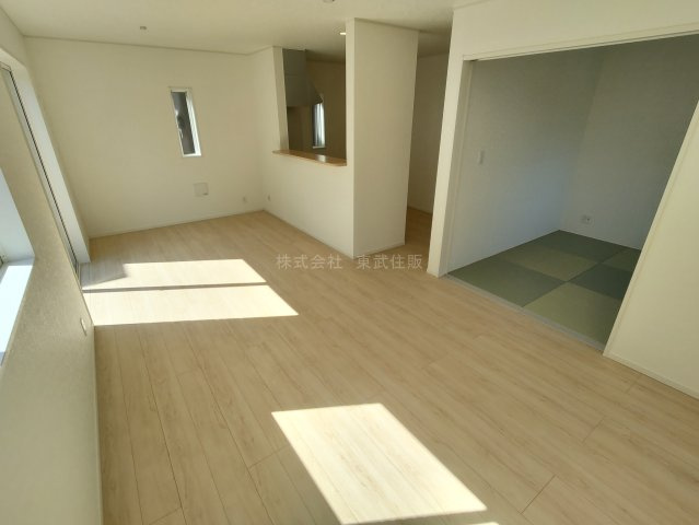 【居間・リビング】の画像