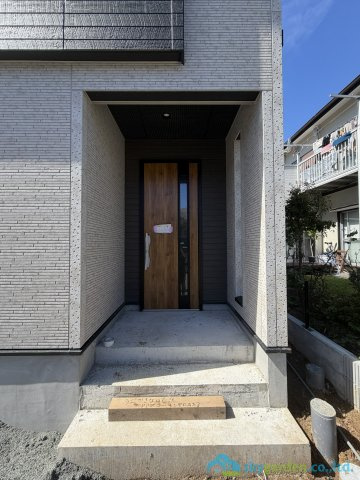 平塚市ふじみ野1丁目3期　新築戸建　全1棟1号棟の玄関