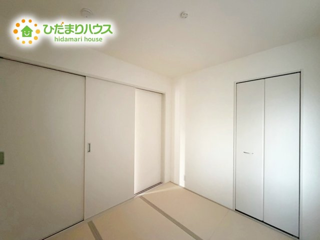いわき市錦町江栗1丁目第2　新築戸建　1号棟の和室|リビングと和室は続き間設計。お友達が来たときには襖を開けて、広々空間を確保できます。