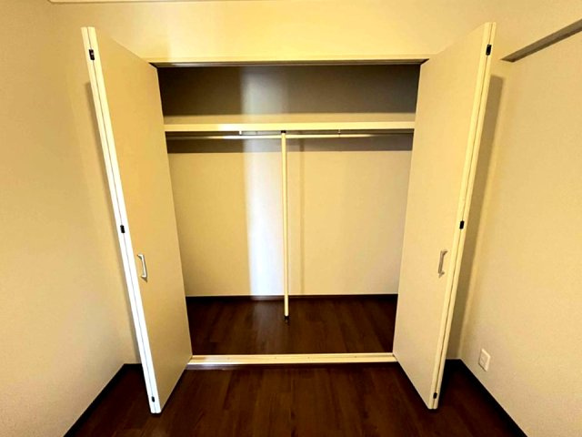シャルマンコーポ伊丹の収納|クローゼット完備でたくさんのお洋服の収納も困りません
