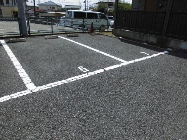 【駐車場】