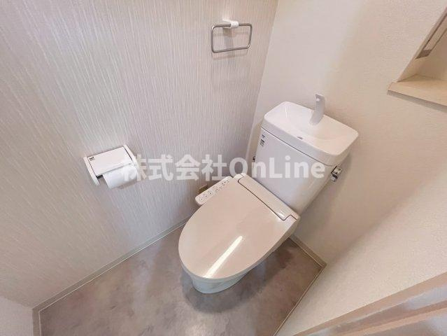 八尾市荘内町１丁目の賃貸マンションのトイレ