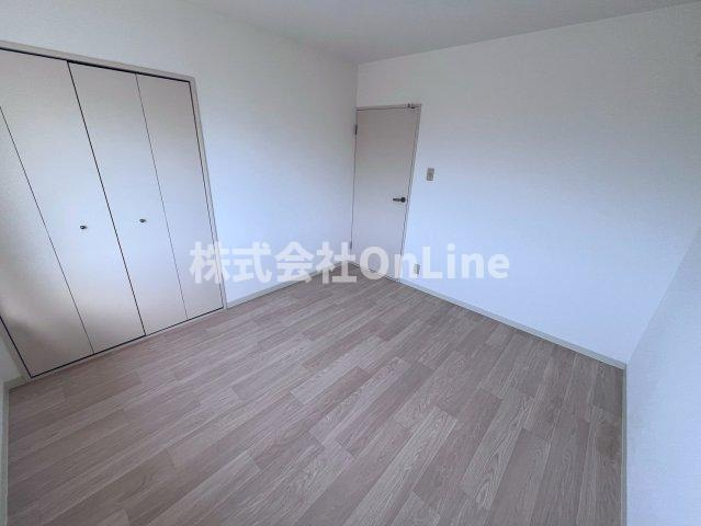 八尾市荘内町１丁目の賃貸マンションの内装