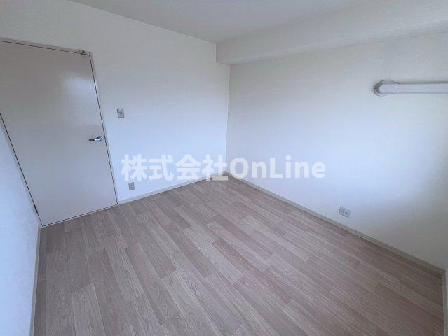 八尾市荘内町１丁目の賃貸マンションの内装