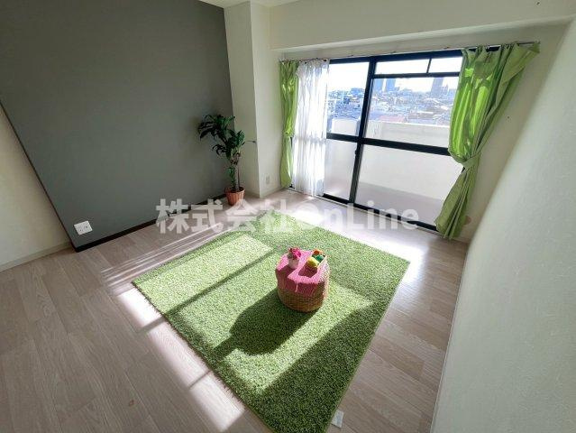 八尾市荘内町１丁目の賃貸マンションの内装