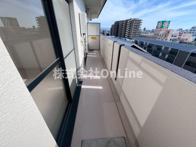 八尾市荘内町１丁目の賃貸マンションのバルコニー