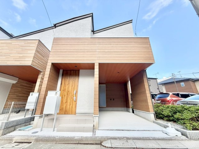 杉並区下井草3丁目　新築戸建　全3棟の外観|2026.06.12撮影

現地ご見学希望・資料請求などお気軽にお問い合わせ下さい！
03-5990-5201