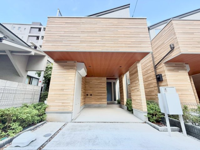 杉並区下井草3丁目　新築戸建　全3棟の外観|2026.06.12撮影

現地ご見学希望・資料請求などお気軽にお問い合わせ下さい！
03-5990-5201