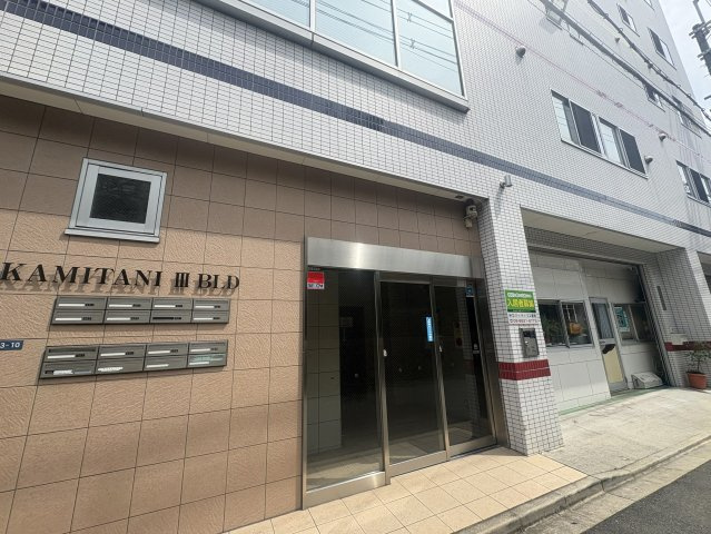 KAMITANIⅢBLDのエントランス