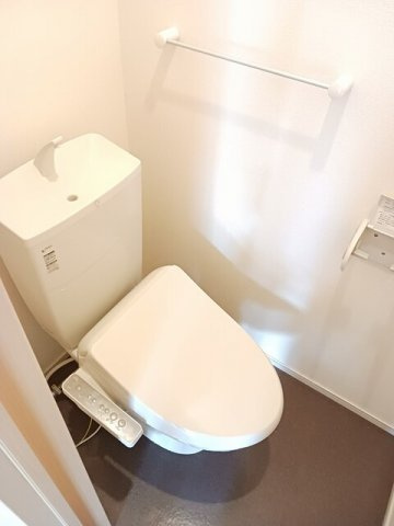 サンライズ城南Ａのトイレ|清潔感のあるトイレです