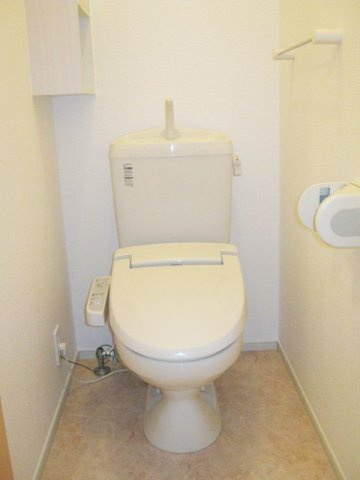 サンモールのトイレ|コンパクトで使いやすいトイレです
