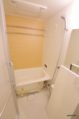 アーバネックス本町　仲介手数料無料の浴室