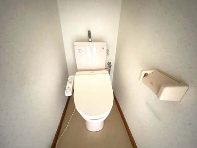 フカイマンションのトイレ