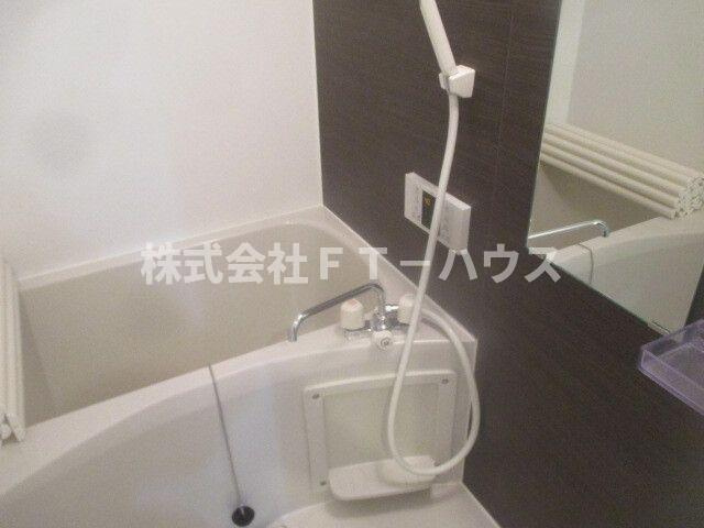 ソリッド下総中山の浴室