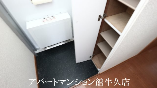 レオパレスキルシェの玄関